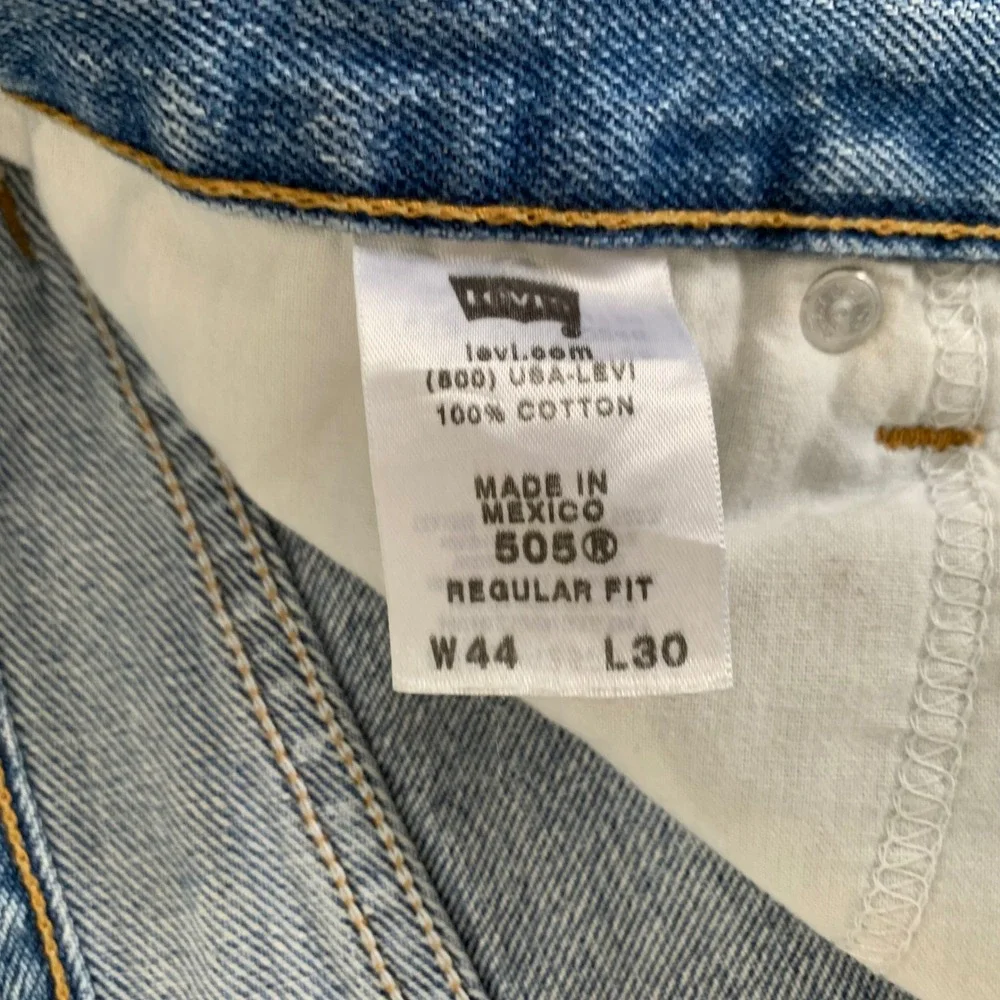 Levis 505 Regular Fit Jeans Men 44x30 Blue Medium Wash Straight Leg Denim Cotton